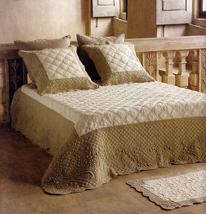Provencal Boutis bed cover, bedspread (LUBERON. ivory / natural)